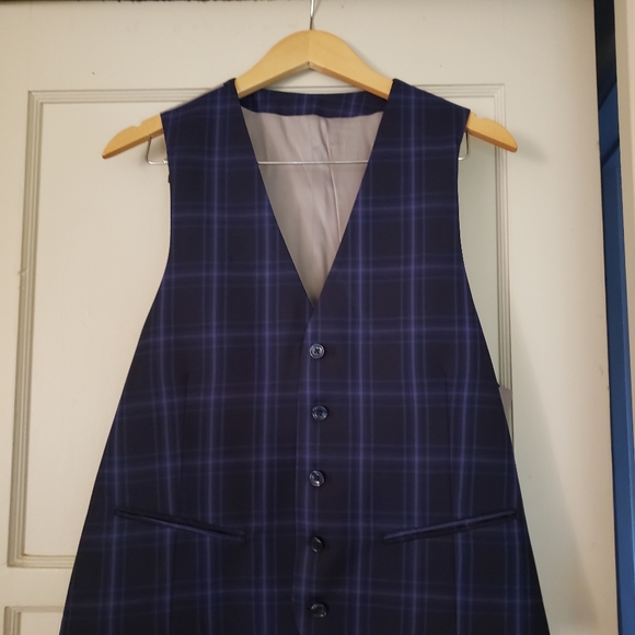 Men's 3 piece Tiglio Rosso suit. 100 % wool. Perfect condition. - Picture 5 of 11